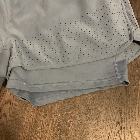 Running short with built in compression shorts - Picture 5 of 5